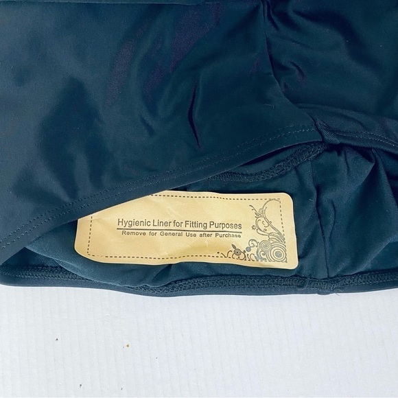 You Di An Tummy Control Ruched Keyhole Front One Piece Swimsuit - Picture 7 of 7